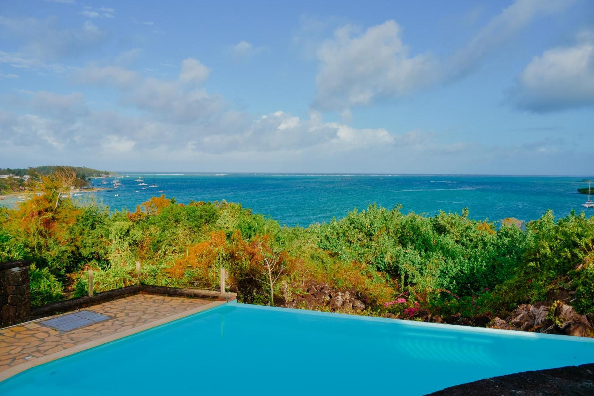 Boutique Villa On The Rocks With Stunning Sea Views, Infinity Pool & Private Sea Trou d'Eau Douce Bagian luar foto