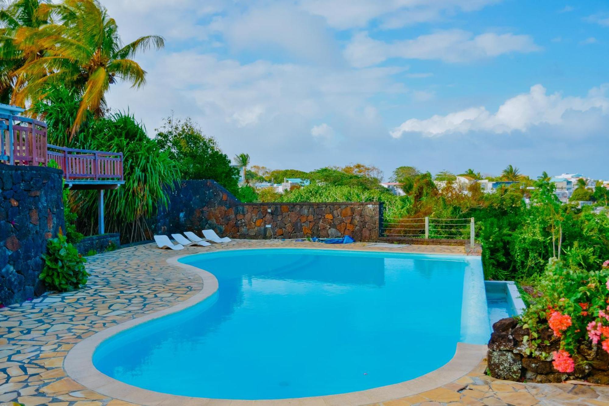 Boutique Villa On The Rocks With Stunning Sea Views, Infinity Pool & Private Sea Trou d'Eau Douce Bagian luar foto