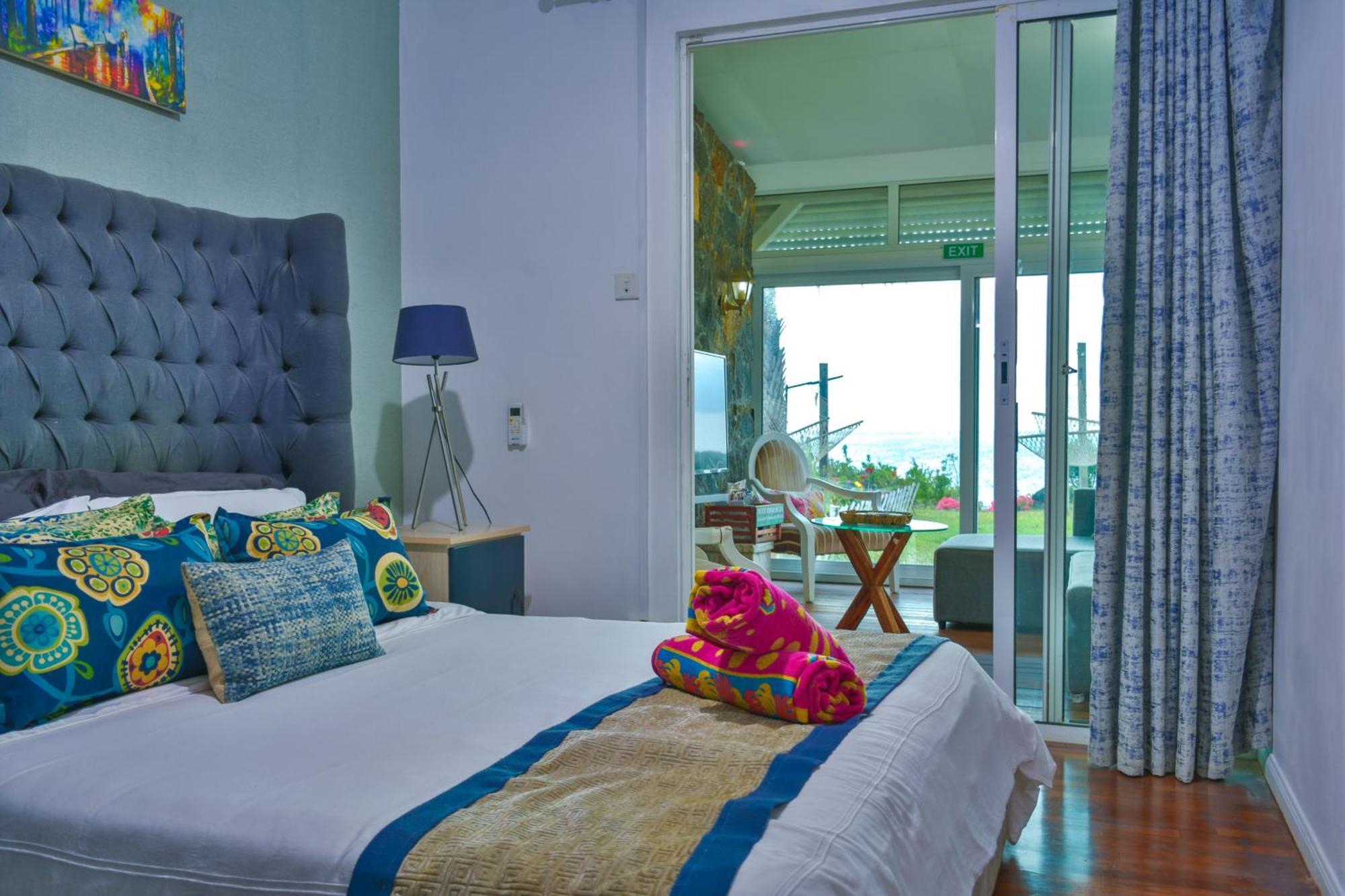 Boutique Villa On The Rocks With Stunning Sea Views, Infinity Pool & Private Sea Trou d'Eau Douce Bagian luar foto